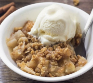 apple crisp with vanilla ice cream